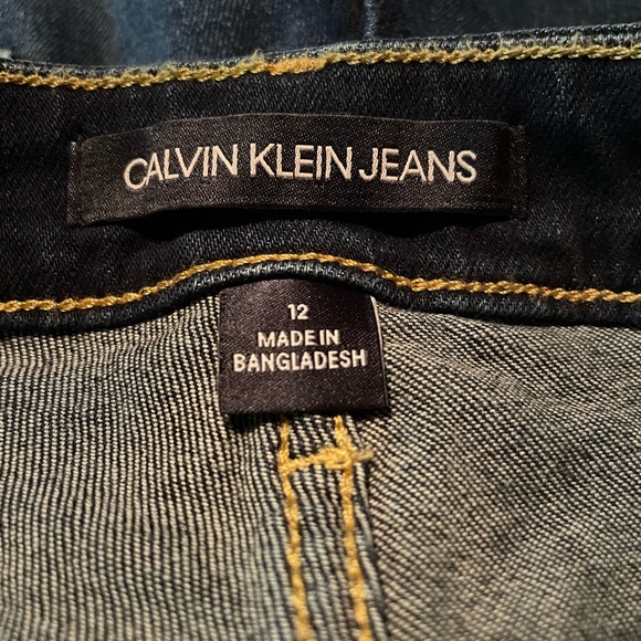 Calvin Klein Dark Wash High Rise Bermuda Shorts Women’s Size 12 - Picture 10 of 10